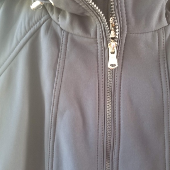 Coat - Picture 5 of 7